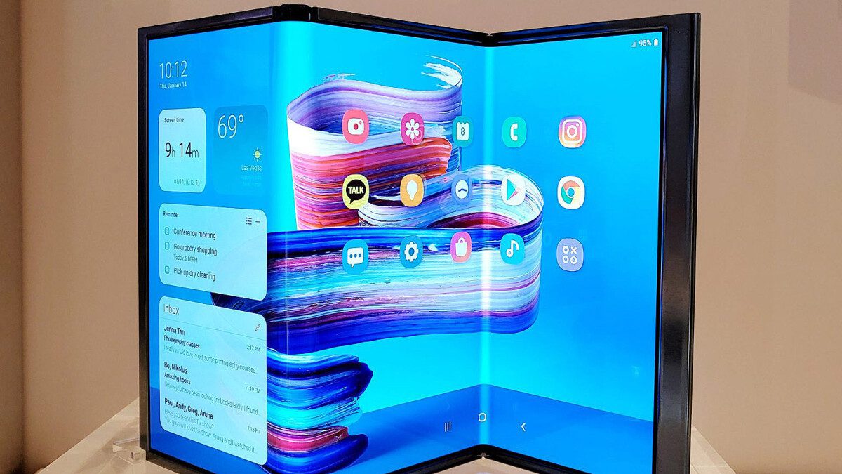 Samsung-Flex-S-and-Flex-G-foldable-device-prototypes-display-the-Fold-and-Flips-future